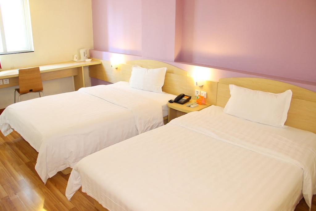 7Days Premium Chongqing Hongqihegou Hotel ภายนอก รูปภาพ