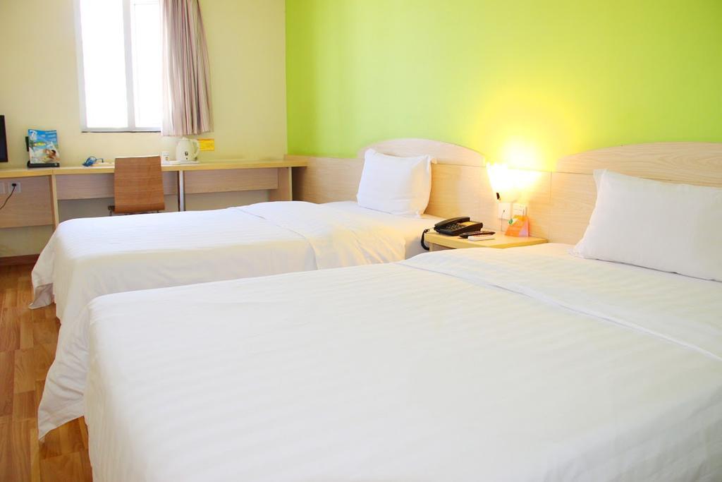 7Days Premium Chongqing Hongqihegou Hotel ภายนอก รูปภาพ